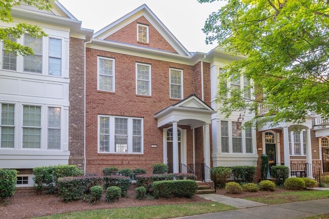 Gorgeous Townhome in the Heart of Fort Mil... - Gorgeous Townhome in the Heart of Fort Mil...