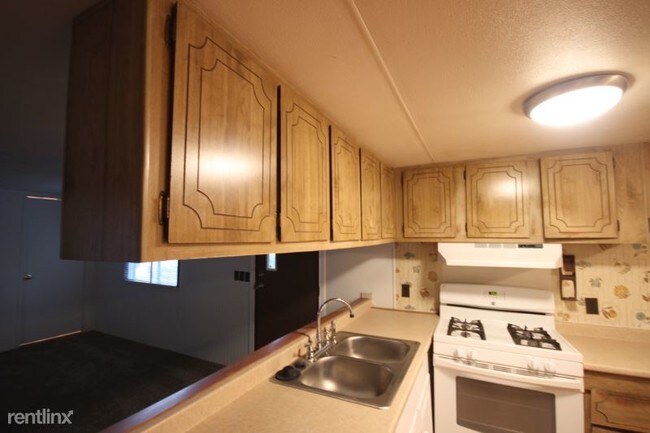 Foto del edificio - 2022 Hickory Dr