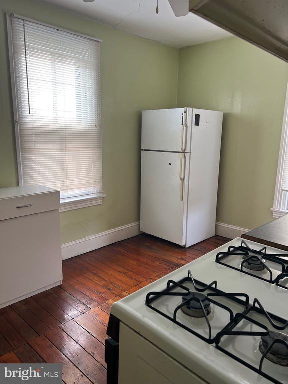 Foto del edificio - 30 W Chester Pike