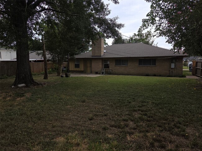 Foto del edificio - 5926 Black Maple Ln