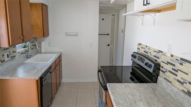 Foto del edificio - 11301 110th Terrace