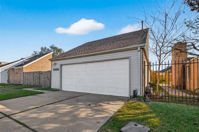 Foto del edificio - 11535 Bellspring Dr