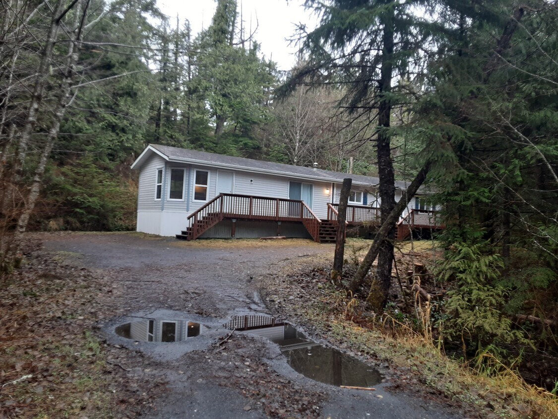 Primary Photo - 503 Strawberry Rd