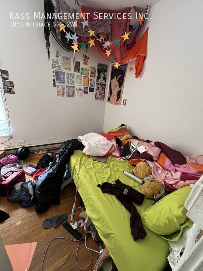 Photo - 1055 W Grace St Apartment