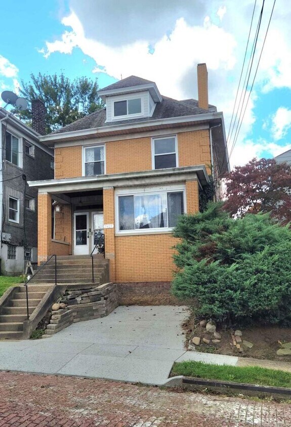Primary Photo - 3429 Clearfield St