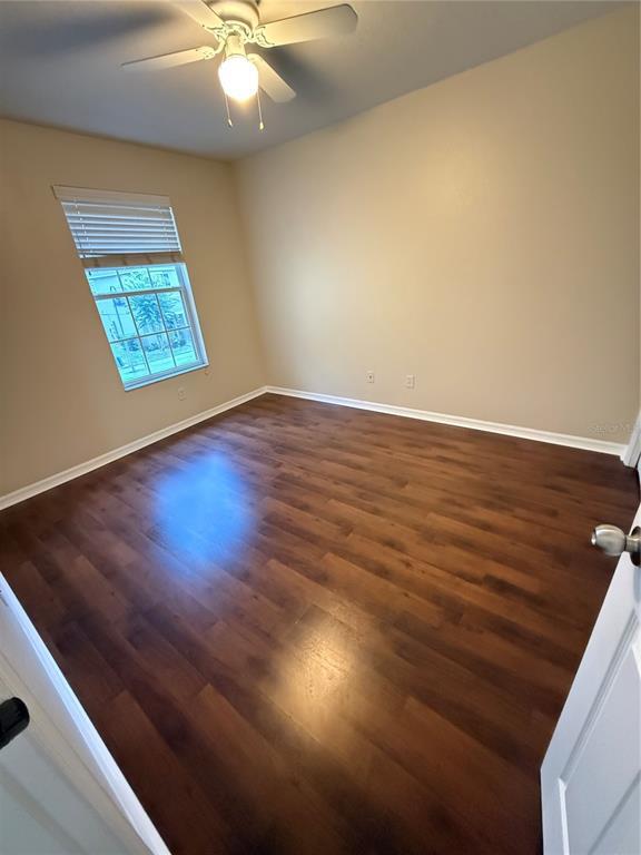 Foto del edificio - 584 Cresting Oak Cir