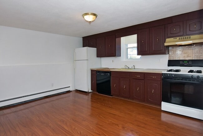 Building Photo - 153 Lantern Rd