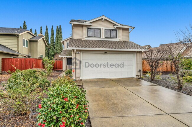 Building Photo - 1821 Sinclair Dr
