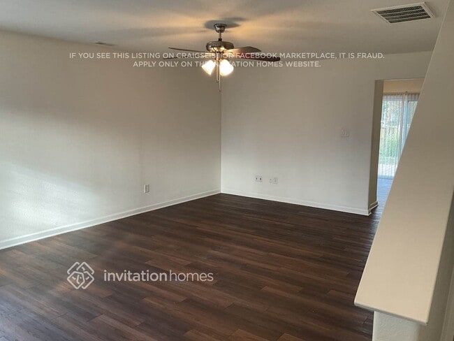 Foto del edificio - 1001 Sunlight Path Dr