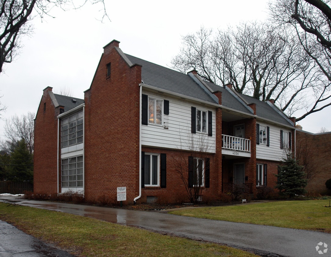 Primary Photo - 4334 W Bancroft St