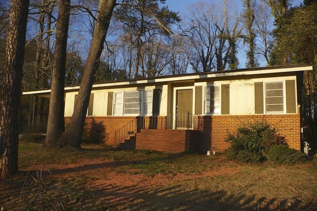 Photo - 435 S Barnett Shoals Rd House