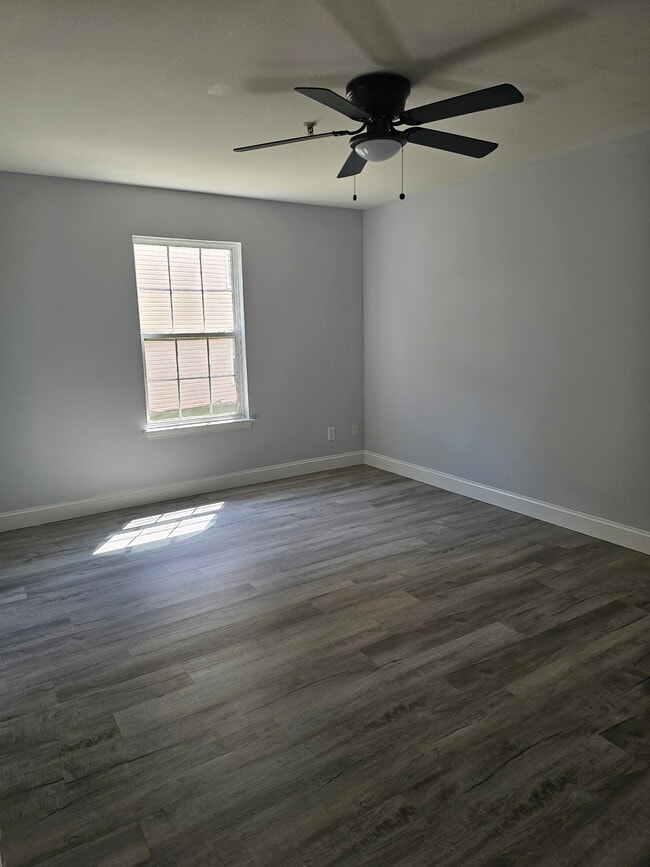 Building Photo - 151 Vixen Cir