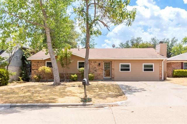 Primary Photo - 2303 April Ln