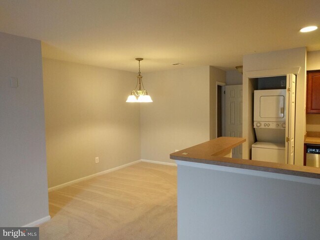 Foto del edificio - 66 Ramsgate Ct