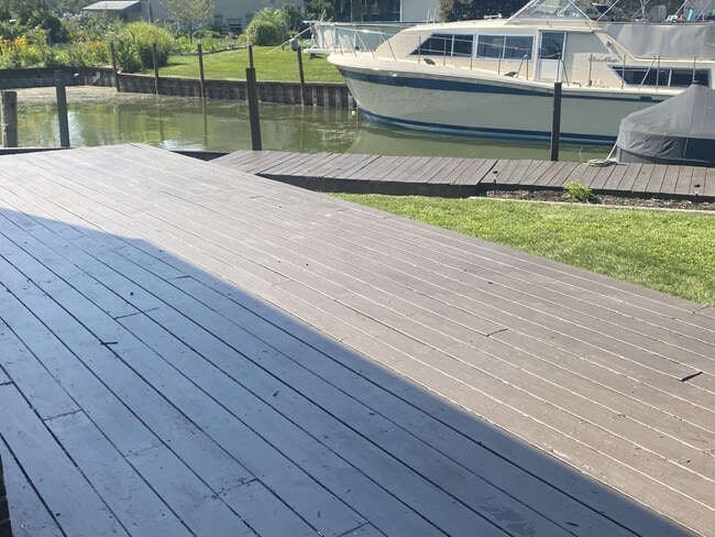 Building Photo - 35751 Schmid Dr