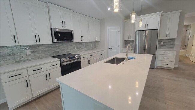 Building Photo - 5483 Gagnon Terrace