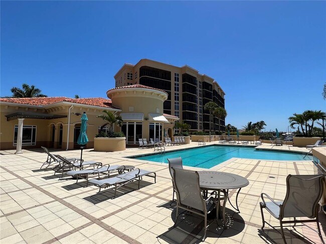 Foto del edificio - 3321 Sunset Key Cir