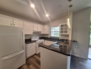 Building Photo - 22280 Timberly Dr