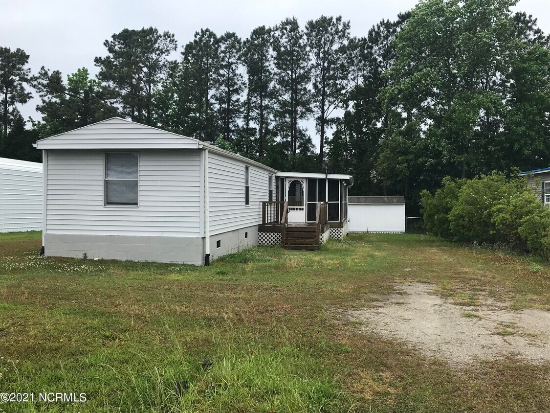 235 Seashore Dr, Swansboro, NC 28584 House for Rent in Swansboro, NC