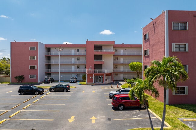 Building Photo - Blue Seas Apartment