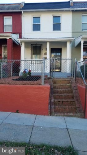 Foto principal - 1707 L St NE