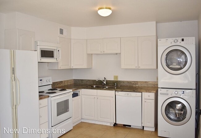 Building Photo - 5 br, 2 bath House - 2680 Nelson Way