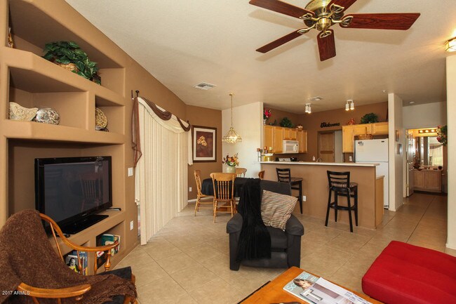 Building Photo - 16616 E Gunsight Dr