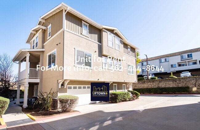 Foto del edificio - Townhome - 2 Bedrooms-2.5 Baths - Brea