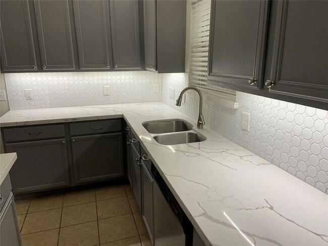 Foto del edificio - 20123 Travis Falls Dr