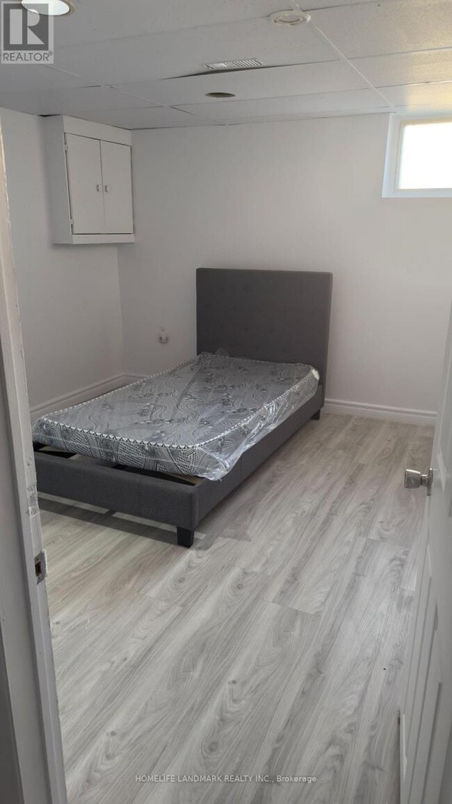 Photo du bâtiment - 29 Penzance Dr