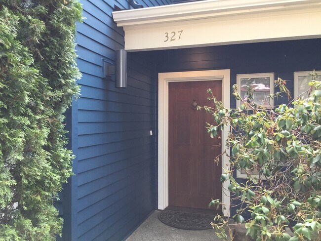 Foto del edificio - 327 4th Ave