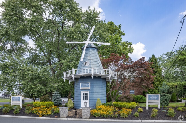 Building Photo - Nieuw Amsterdam Village