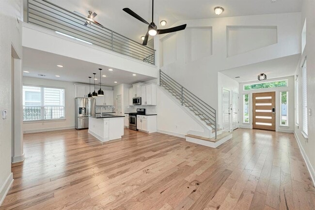 Building Photo - 1506 Homespun Rd
