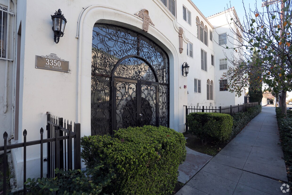 Foto principal - 3350 San Marino St