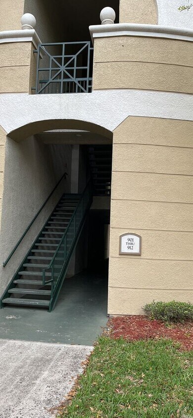 Primary Photo - one bedroom condo for rent in Tampa Palms!