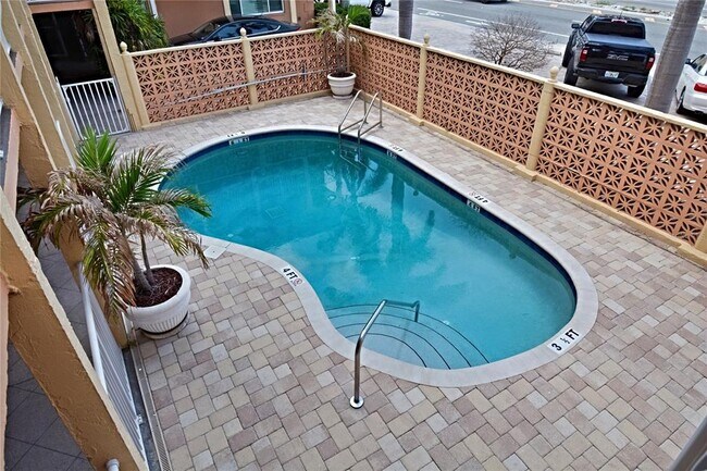 Foto del edificio - 3575 Gulf Blvd