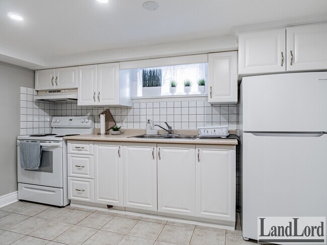 Photo du bâtiment - 65 Fairfield Ave