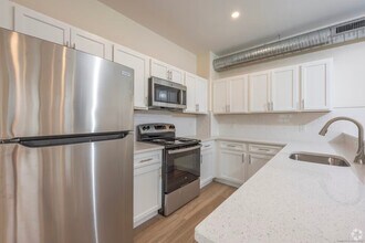 Building Photo - 141 Bridge St