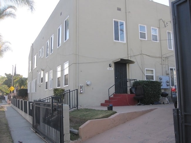 Building Photo - 1801 S Highland Ave