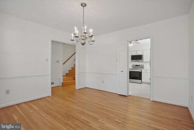 Foto del edificio - 6815 Melrose Dr