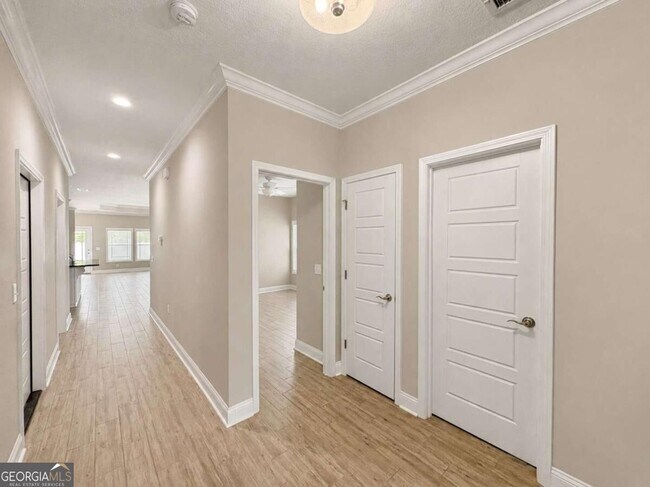 Building Photo - 152 The Villas Wy
