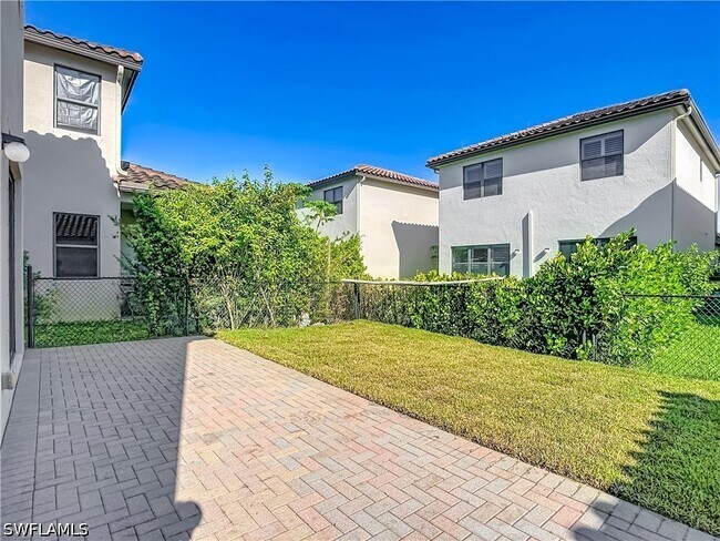 Building Photo - 5462 Useppa Dr