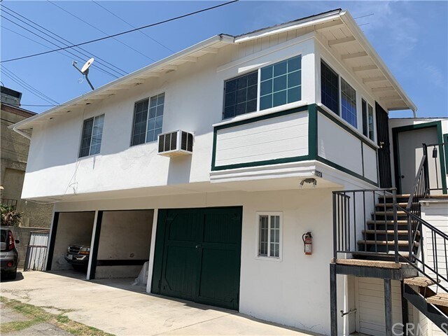 Foto principal - 327 N Monterey St