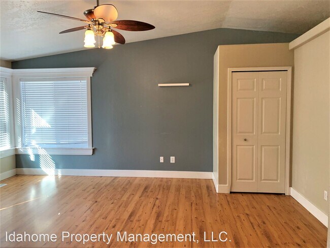Foto del edificio - 3 br, 2 bath House - 738 N Celeste Ave