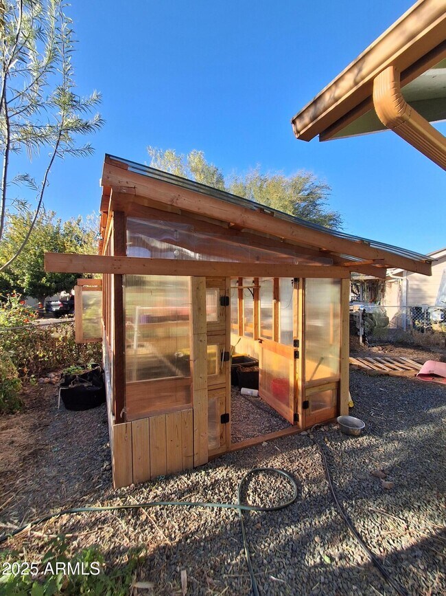 Foto del edificio - 4020 E Creek View Dr