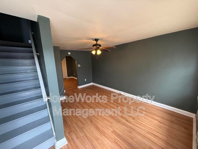 Foto del edificio - 3844 Elmley Ave