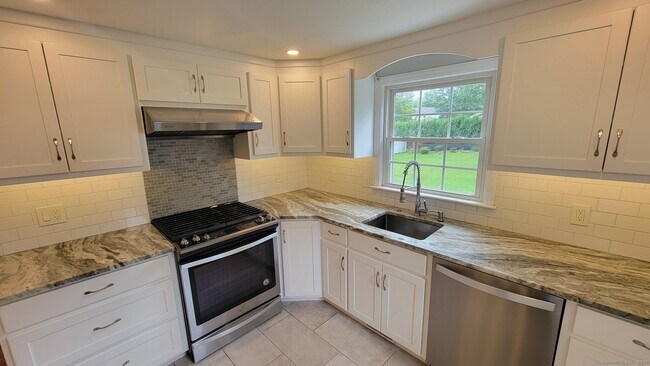 Foto del edificio - 31 Valley Brook Rd