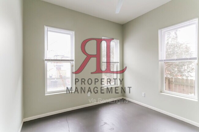 Foto del edificio - 821 Oak St