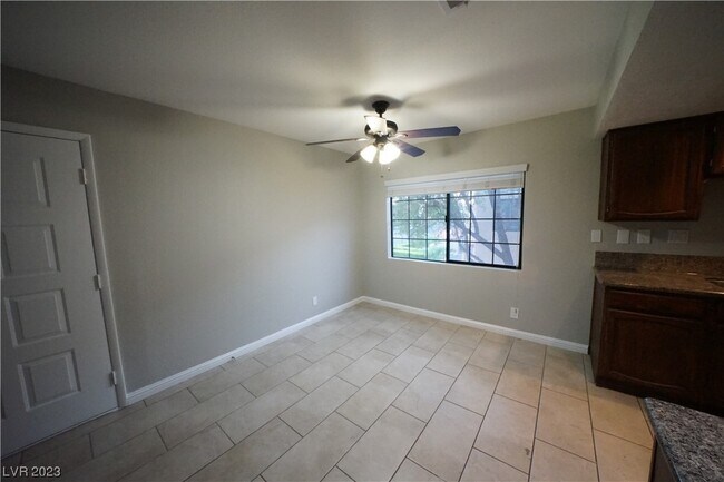 Building Photo - 4231 Sanderling Cir