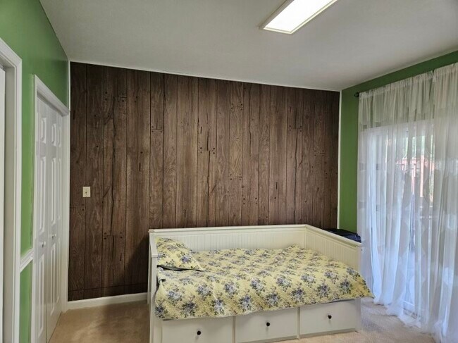 Foto del edificio - 3869 W Suburban Ct